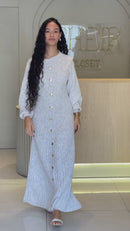 VESTIDO LONGO TRICOT COM BOTÕES DOURADOS – ELEGÂNCIA E CONFORTO NO INVERNO!